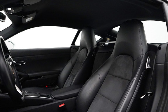 Porsche 718 Cayman 7 of 23