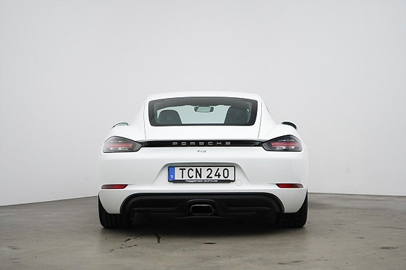 Porsche 718 Cayman 19 of 23
