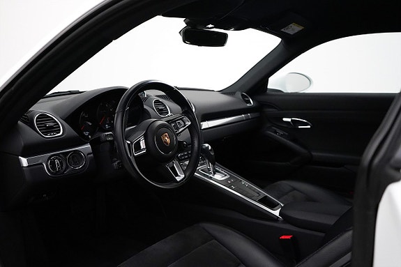 Porsche 718 Cayman 6 of 23