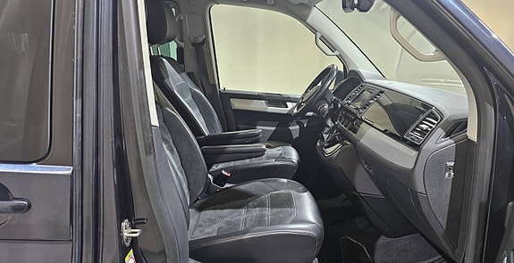 Volkswagen Multivan 6 of 15