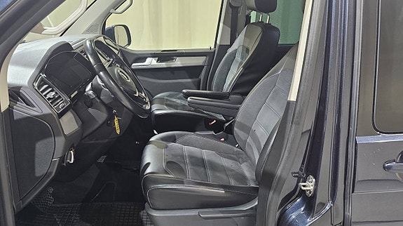 Volkswagen Multivan 12 of 15