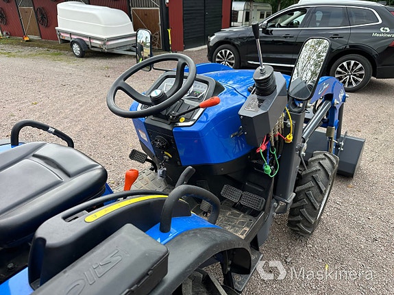 Kompakttraktor Solis 26 4WD 24 of 27