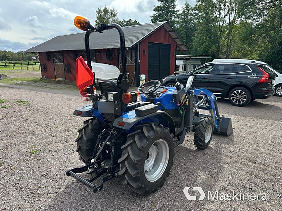 Kompakttraktor Solis 26 4WD 4 of 27