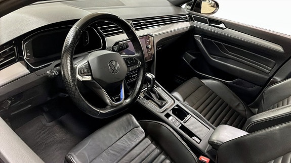 Volkswagen Passat 7 of 15