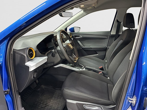 Seat Arona 8 of 23