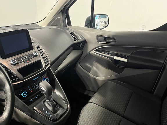 Ford Transit Connect 15 of 20
