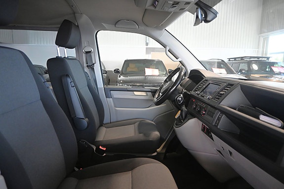 Volkswagen Transporter 11 of 23