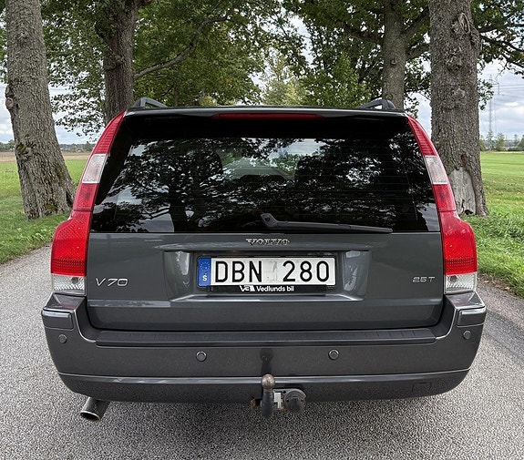 Volvo V70 7 of 18