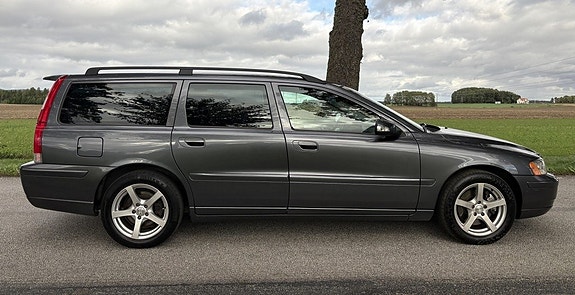 Volvo V70 4 of 18