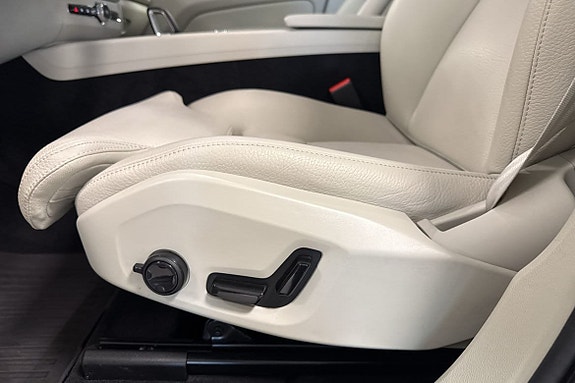 Volvo XC60 10 of 12