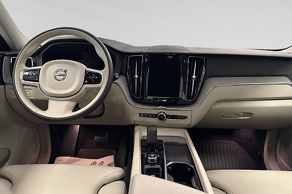 Volvo XC60 5 of 12