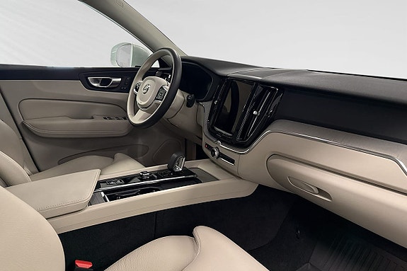 Volvo XC60 6 of 12