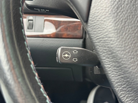 BMW 750i 20 of 25