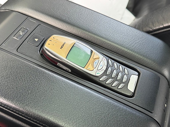 BMW 750i 11 of 25
