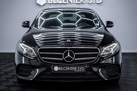 Mercedes-Benz E220 d 4 of 27