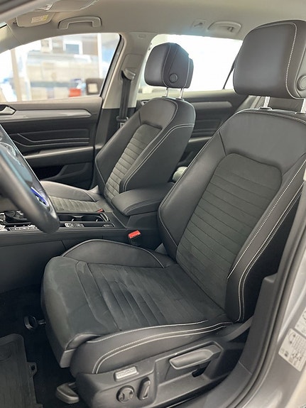 Volkswagen Passat 10 of 18
