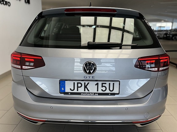 Volkswagen Passat 5 of 18