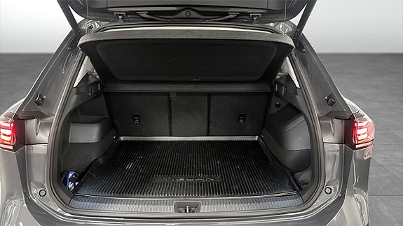 Volkswagen Tiguan 12 of 12