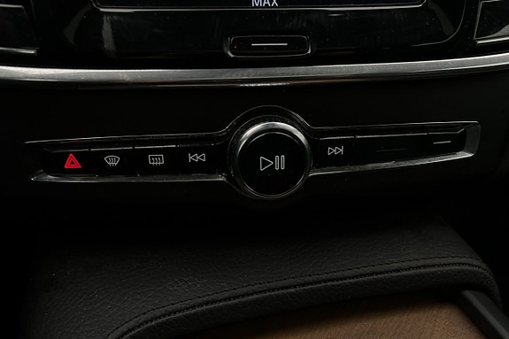 Volvo S90 28 of 30