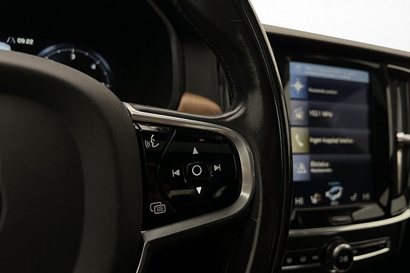 Volvo S90 16 of 30