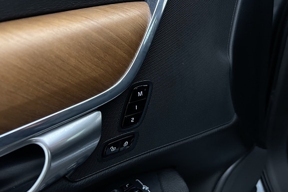 Volvo S90 13 of 30