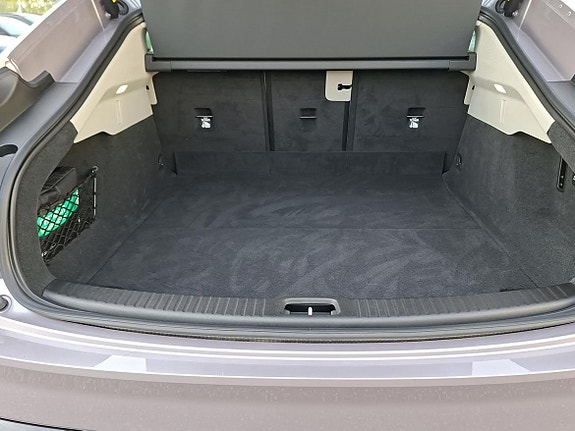 Volvo ES90 15 of 16