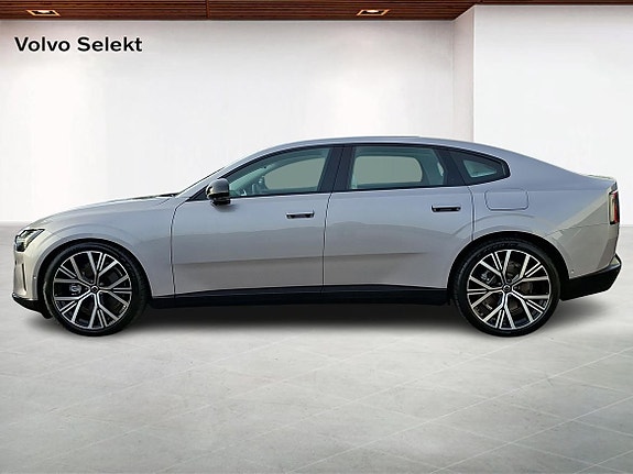 Volvo ES90 2 of 16