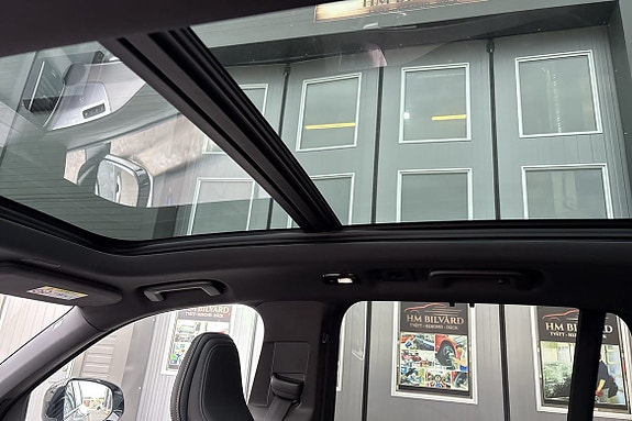 Volvo XC90 12 of 26