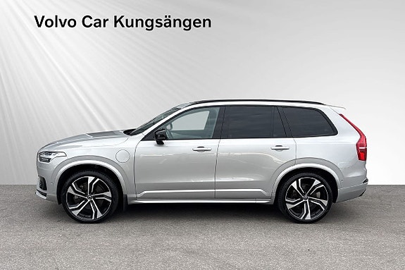Volvo XC90 4 of 26