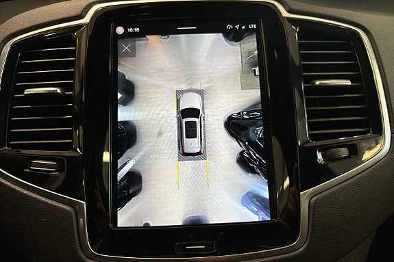 Volvo XC90 13 of 30