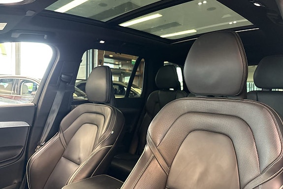 Volvo XC90 8 of 30