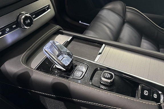 Volvo XC90 20 of 30