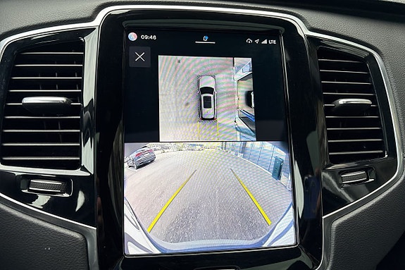 Volvo XC90 24 of 26