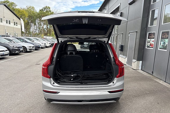 Volvo XC90 16 of 26