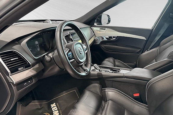 Volvo XC90 7 of 30