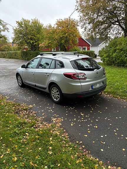 Renault Megane III 2 of 13