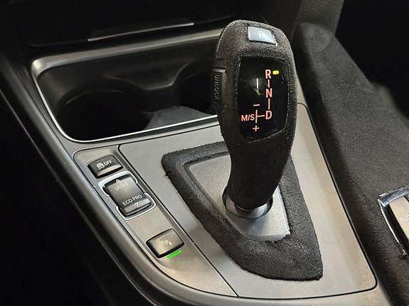 BMW 320d 13 of 16