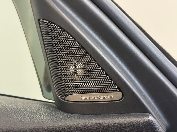 BMW 320d 11 of 16