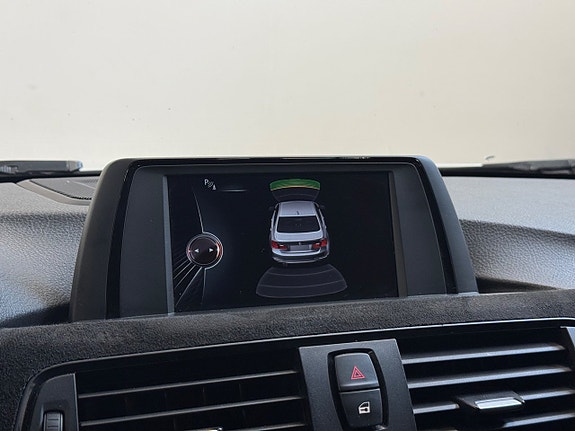 BMW 320d 14 of 16