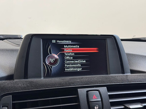 BMW 320d 15 of 16