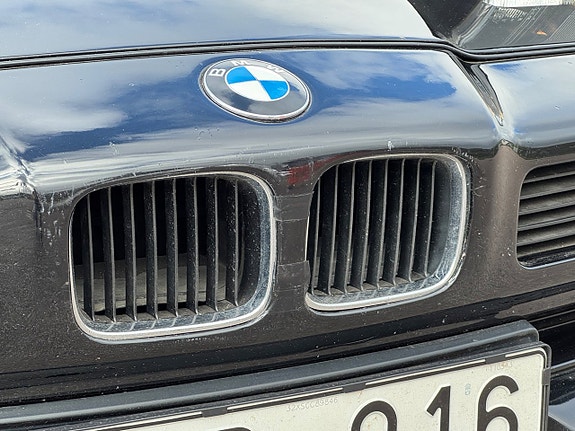 BMW 840i 6 of 28
