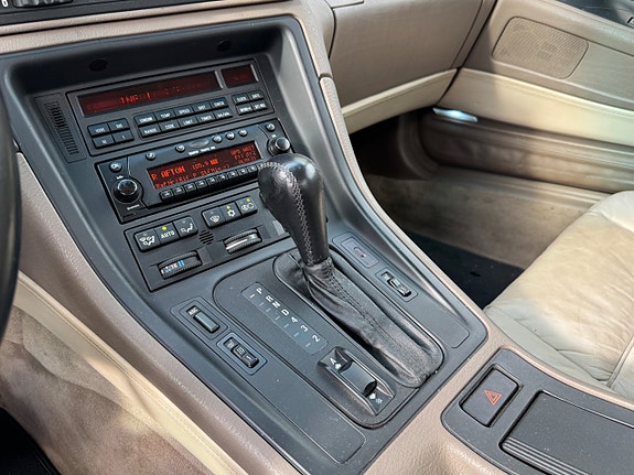 BMW 840i 16 of 28