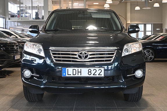 Toyota RAV4 5 of 26