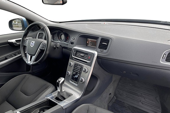 Volvo V60 16 of 23