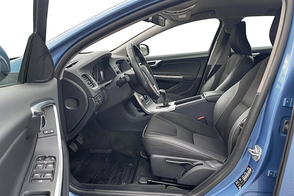Volvo V60 13 of 23