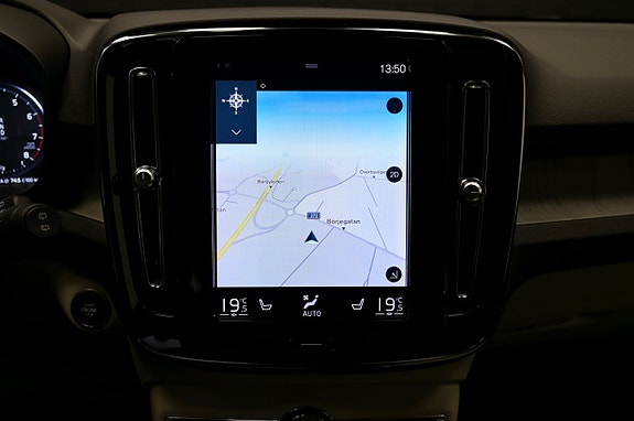 Volvo XC40 24 of 29