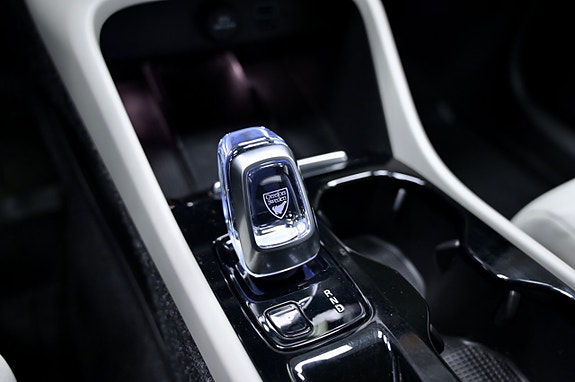 Volvo XC40 21 of 29