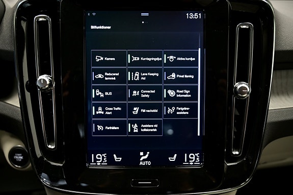 Volvo XC40 26 of 29