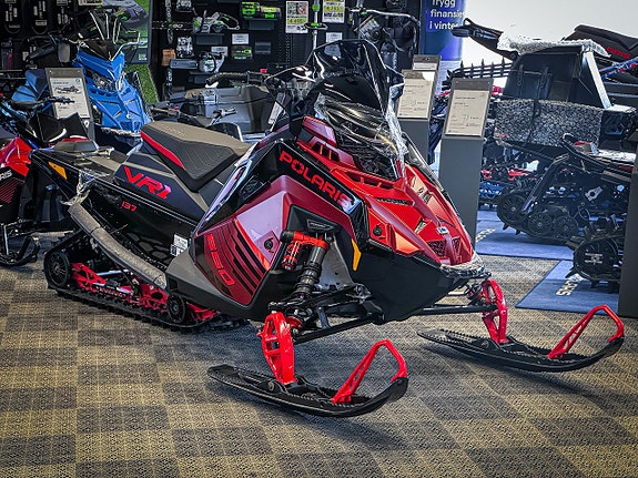 Polaris 850 Indy VR1 Dynamix 137"