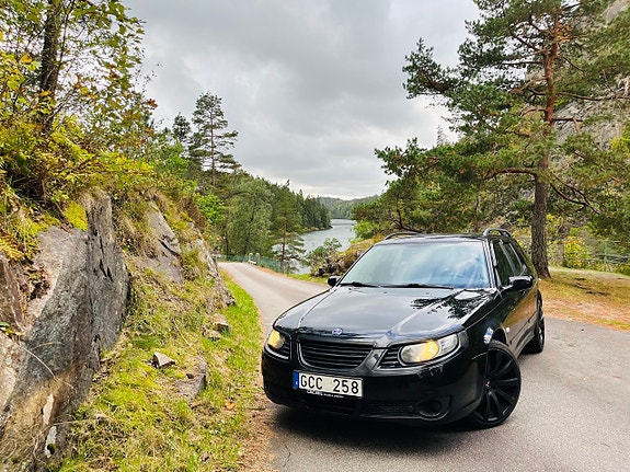 Saab 9-5 2 of 7